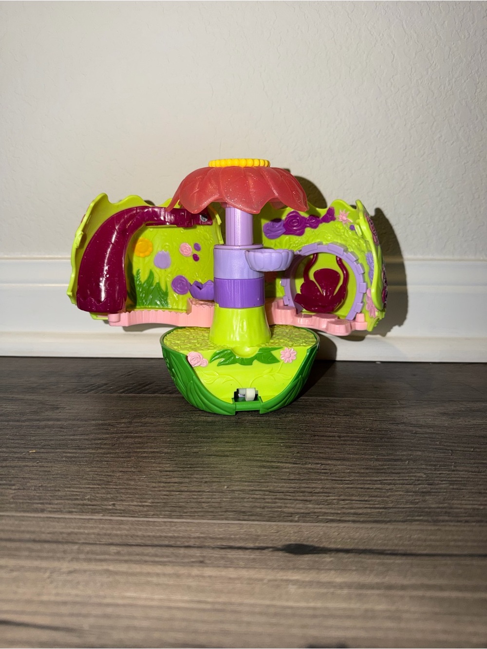 Hatchimals CollEGGtibles Playset